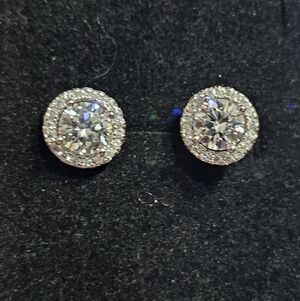 Solid‎ Silver Stud 1CT Moissanite Screw Back Earrings NWT